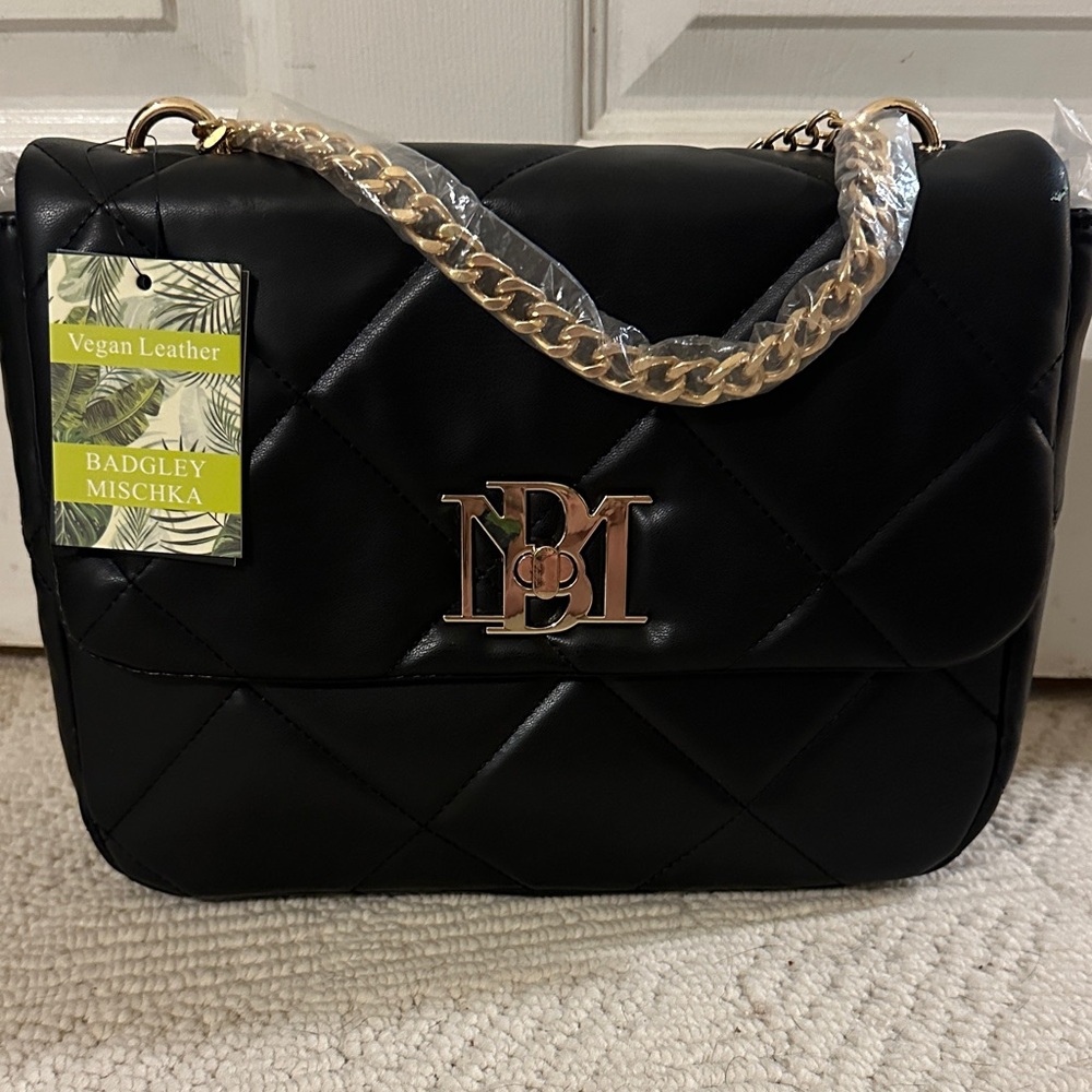 Badgley Mischka Black Quilted Vegan Leather Shoulder Bag 🖤